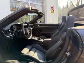 Porsche 911 (2024) thumbnail 5