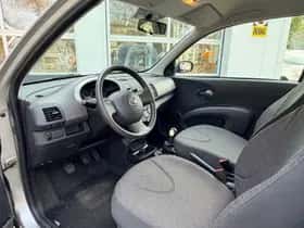 Nissan Micra (2006) thumbnail 5