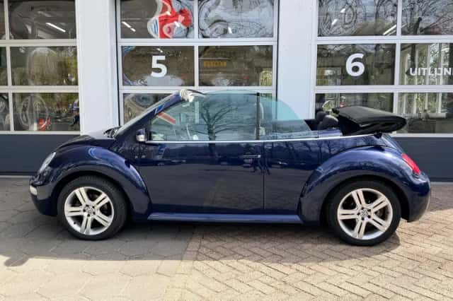 Volkswagen New Beetle (2007) thumbnail 6