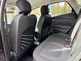 Renault Captur (2014) thumbnail 14