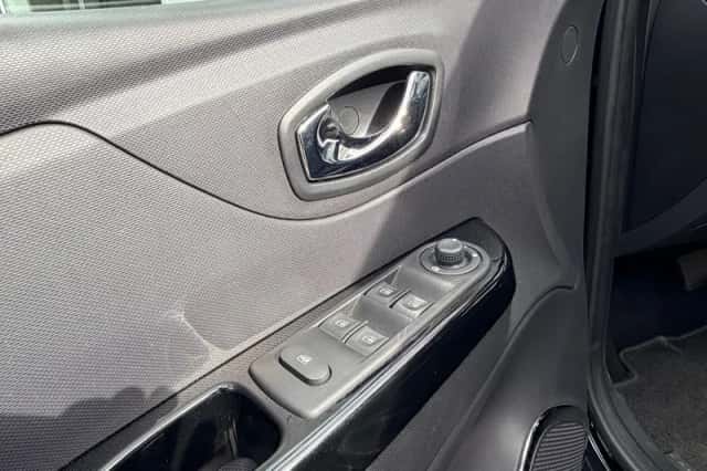 Renault Captur (2014) thumbnail 7