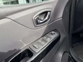 Renault Captur (2014) thumbnail 7