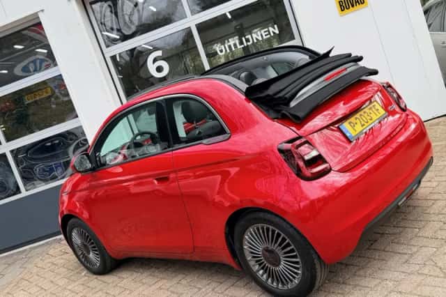 Fiat 500C (2022) thumbnail 14