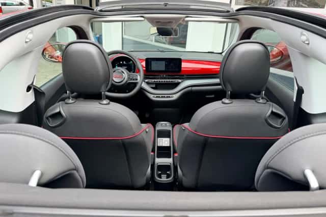 Fiat 500C (2022) thumbnail 7