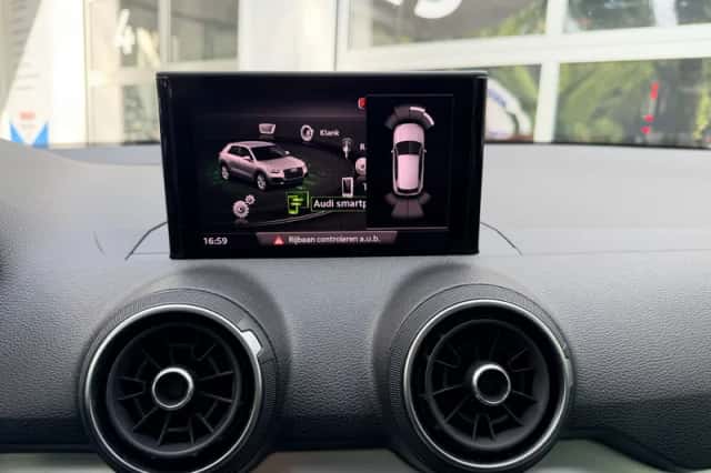 Audi Q2 (2020) thumbnail 6