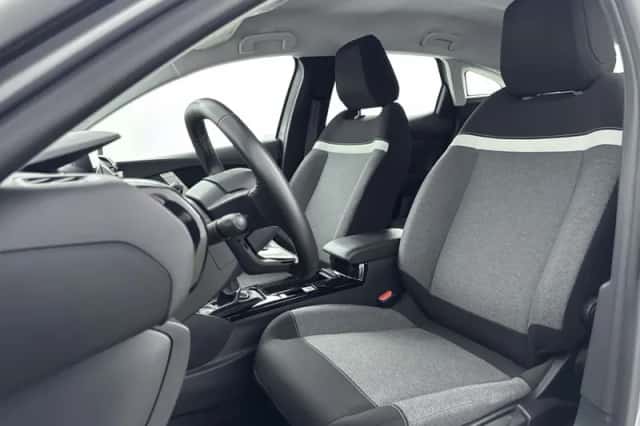 Citroën C4 (2022) thumbnail 4