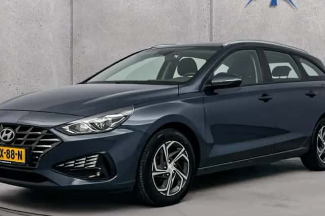 Hyundai i30 (2022) thumbnail 1