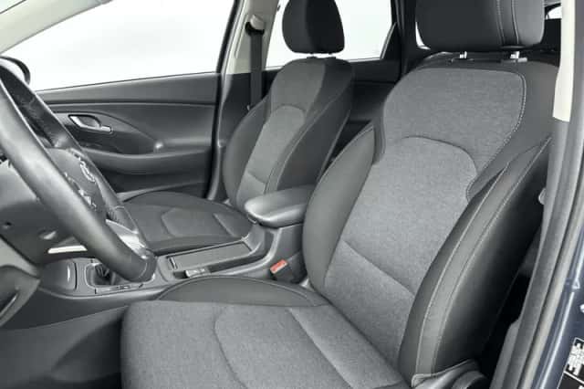 Hyundai i30 (2022) thumbnail 6
