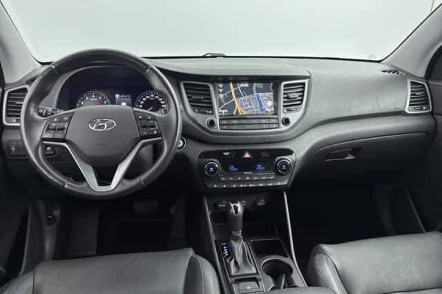 Hyundai Tucson (2016) thumbnail 4