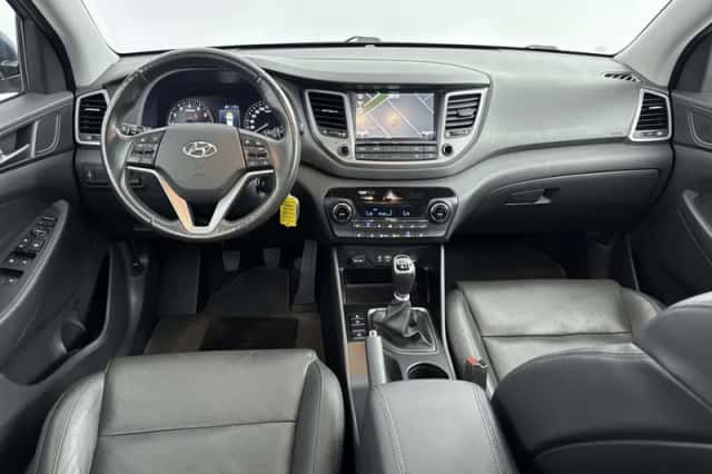Hyundai Tucson (2016) thumbnail 4