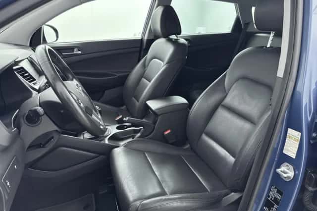 Hyundai Tucson (2016) thumbnail 5