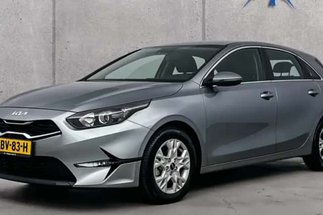 Kia Ceed (2024) thumbnail 1