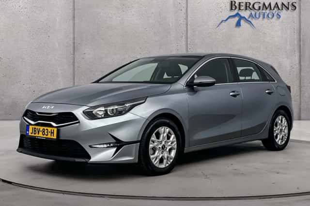 Kia Ceed (2024) thumbnail 2