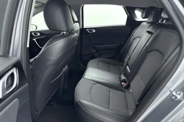 Kia Ceed (2024) thumbnail 5