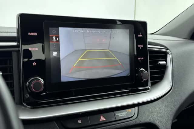 Kia Ceed (2024) thumbnail 6