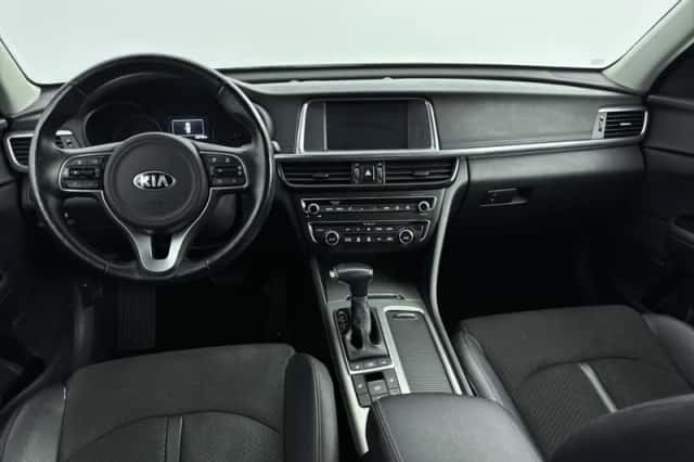 Kia Optima (2016) thumbnail 4