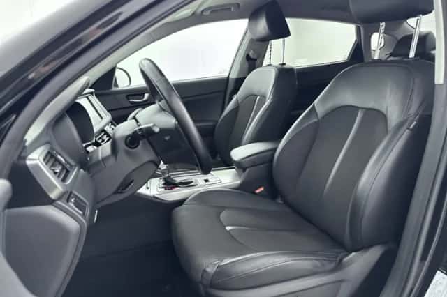 Kia Optima (2016) thumbnail 5