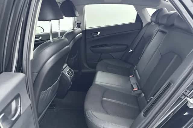 Kia Optima (2016) thumbnail 6