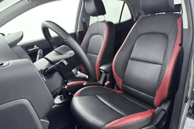 Kia Picanto (2023) thumbnail 5