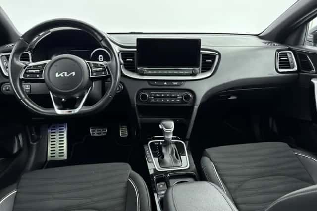 Kia Proceed (2022) thumbnail 3