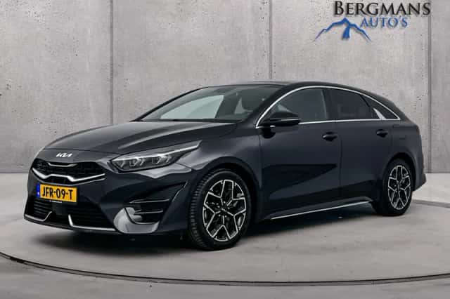 Kia Proceed (2022) thumbnail 1