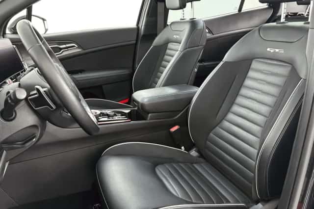 Kia Sportage (2023) thumbnail 5