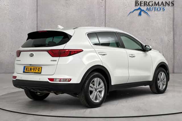 Kia Sportage (2018) thumbnail 3