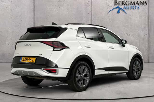 Kia Sportage (2023) thumbnail 3