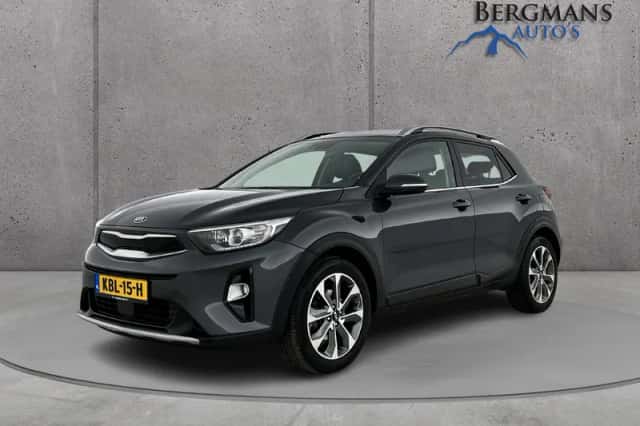 Kia Stonic (2019) thumbnail 2