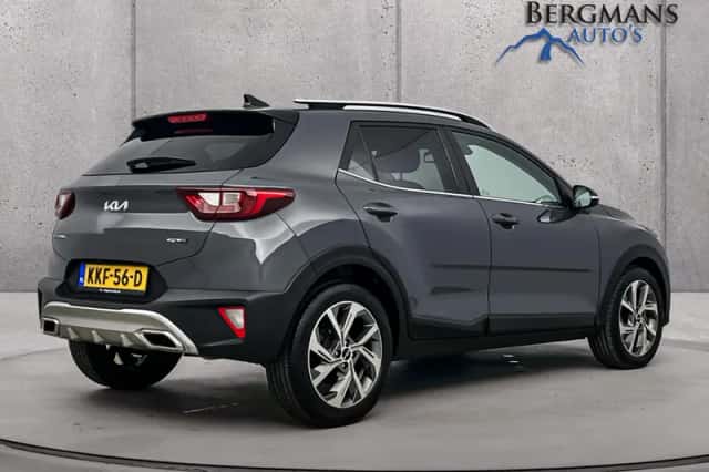 Kia Stonic (2022) thumbnail 3