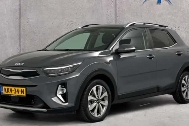 Kia Stonic (2022) thumbnail 1