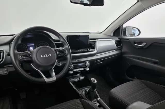 Kia Stonic (2022) thumbnail 4