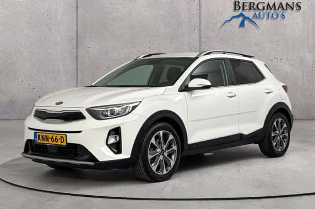 Kia Stonic (2020) thumbnail 2