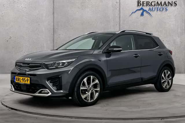Kia Stonic (2022) thumbnail 2