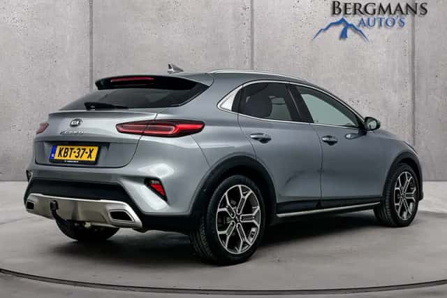 Kia XCeed (2021) thumbnail 3