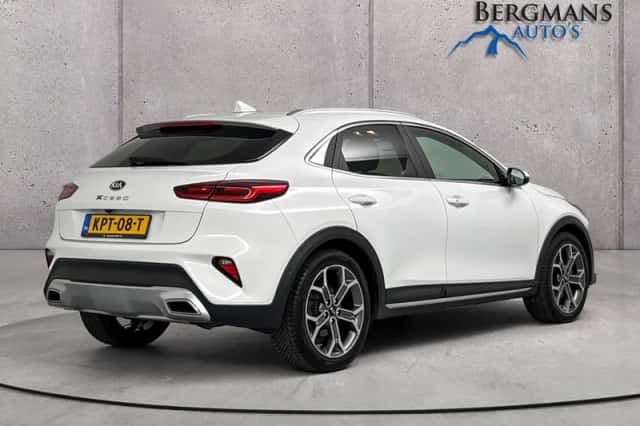 Kia XCeed (2020) thumbnail 3