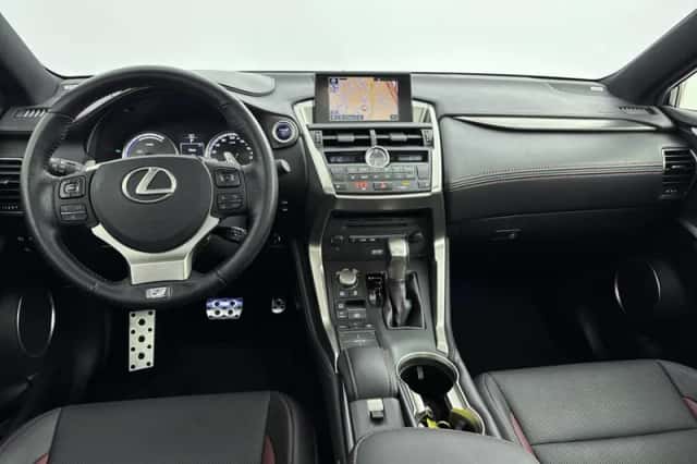Lexus NX (2017) thumbnail 4
