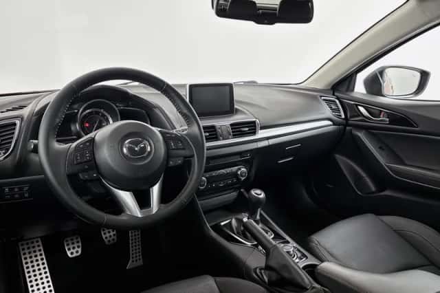 Mazda 3 (2016) thumbnail 4