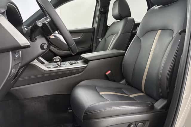 Mazda CX-60 (2025) thumbnail 5