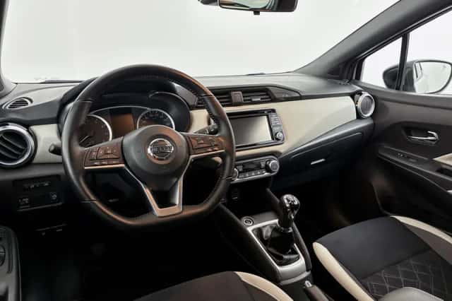 Nissan Micra (2017) thumbnail 3