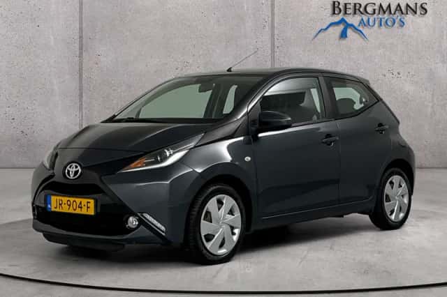 Toyota Aygo (2016) thumbnail 2