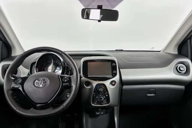 Toyota Aygo (2016) thumbnail 4