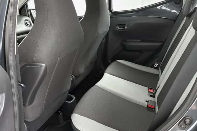 Toyota Aygo (2016) thumbnail 6