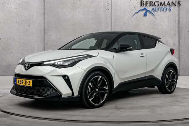 Toyota C-HR (2022) thumbnail 2