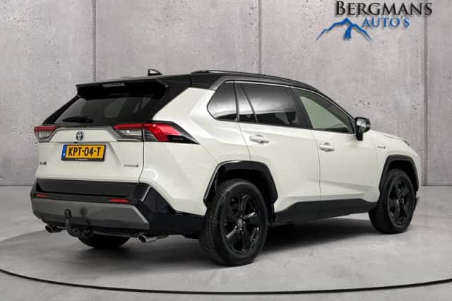 Toyota RAV4 (2020) thumbnail 3