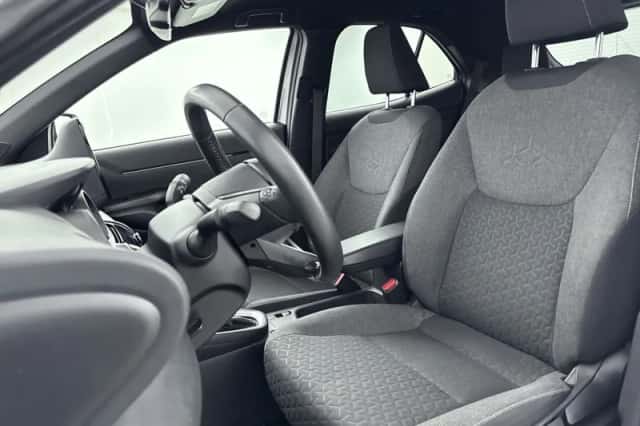 Toyota Yaris (2021) thumbnail 5