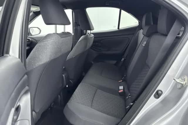 Toyota Yaris (2021) thumbnail 6