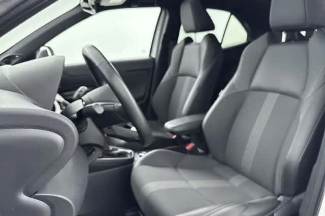 Toyota Yaris (2023) thumbnail 5