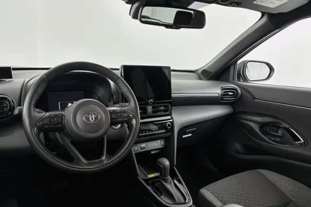 Toyota Yaris (2024) thumbnail 4