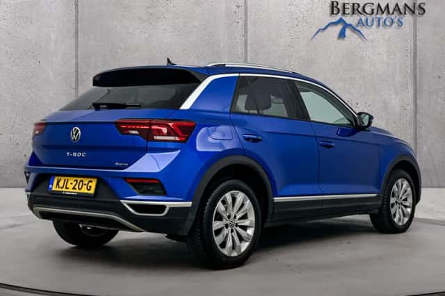 Volkswagen T-Roc (2020) thumbnail 3